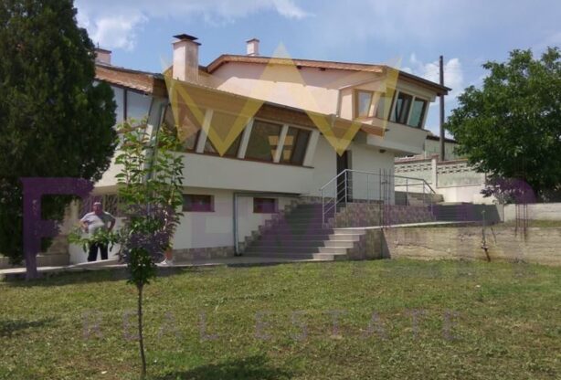 Обява за имот 847571, Площ: 370 м<sup>2</sup>, Цена: 230000 EUR - Имоти Премиер